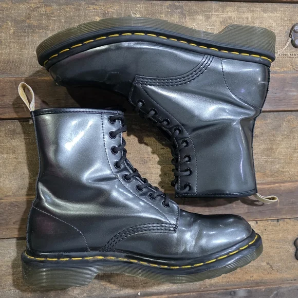 Dr. Martens 1460 Vegan Chrome Classic Synthetic Lace-Up 8 Eye Combat Boots. 9 - Picture 5 of 15